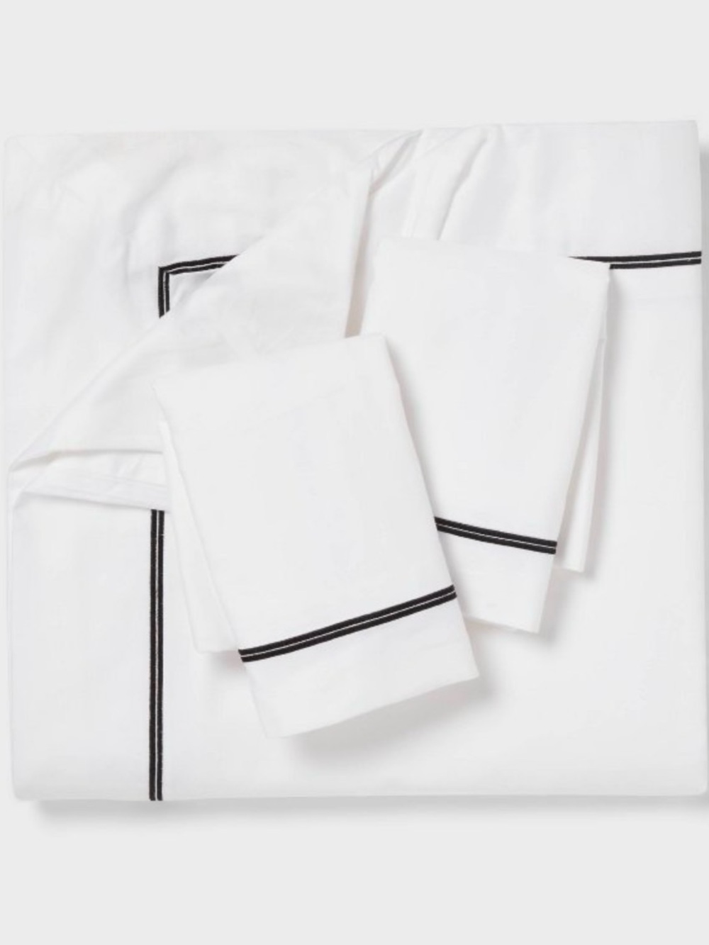 Threshold Full/Queen White Duvet Cover Black Stripe Trim – Never Used